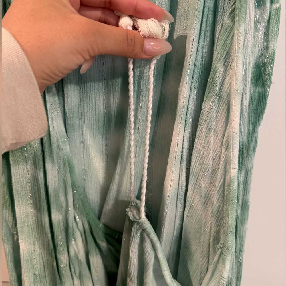 NWOT ASOS turquoise/white/silver metallic tie-dye beach dress, backless, size 6 - Picture 8 of 13